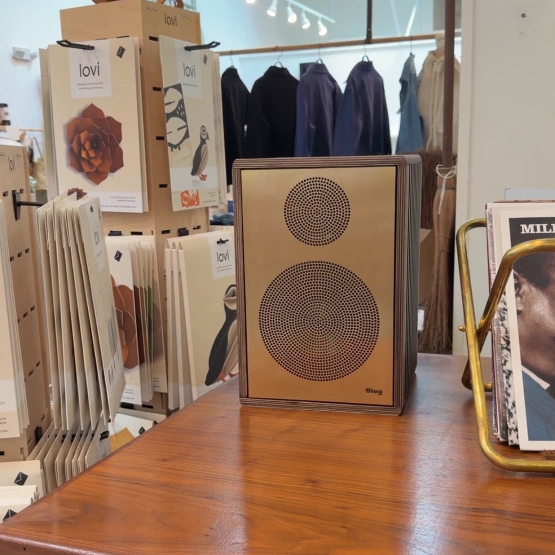You're listening to Sieg S14 speakers